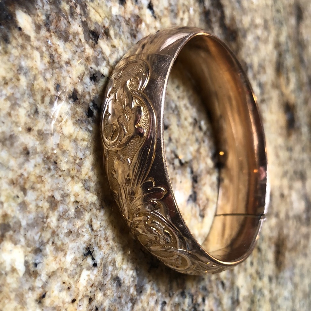 Gold filled bangle bracelet - Picture 7 of 10